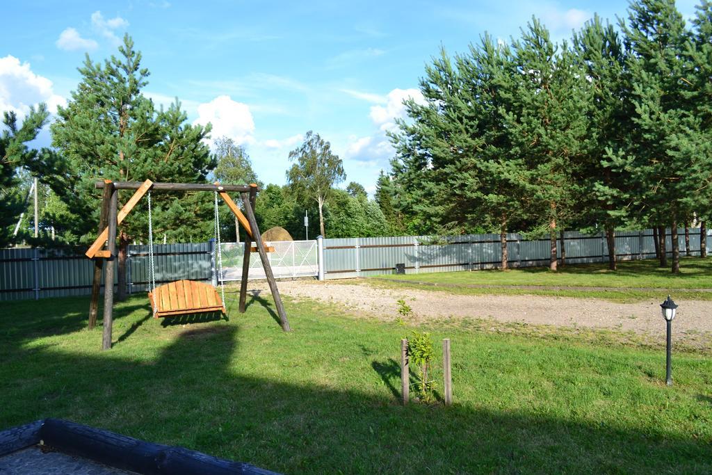 Motelis Aka Kārsava Екстериор снимка