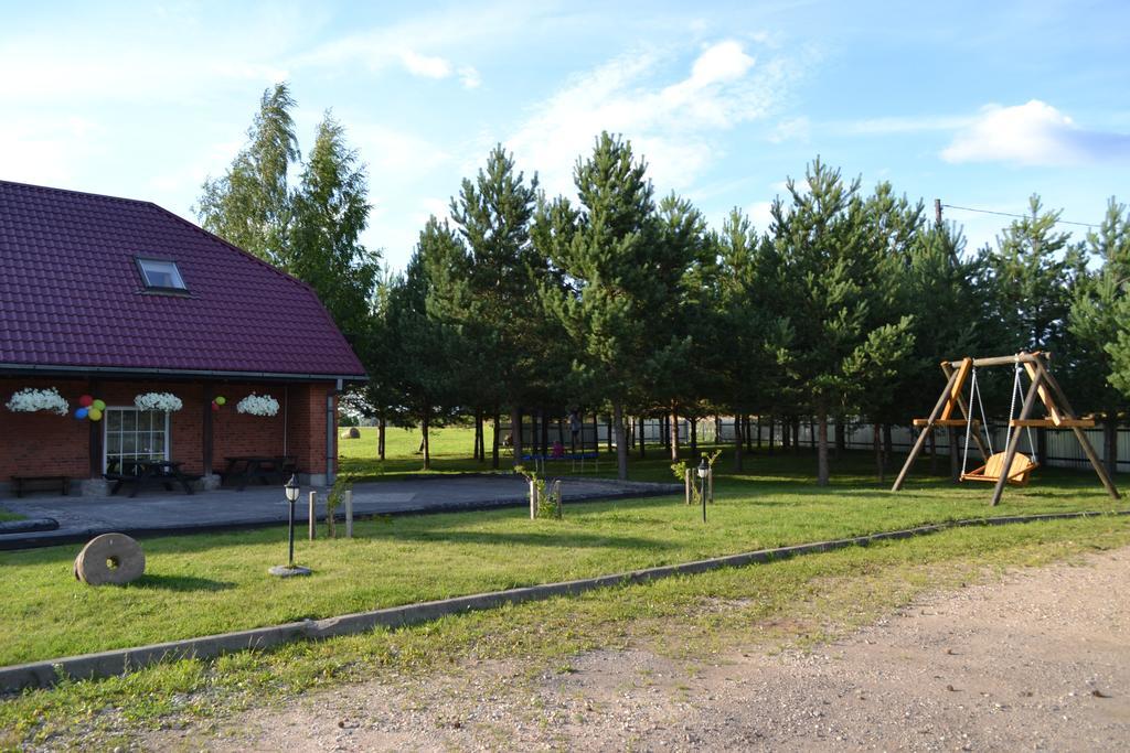 Motelis Aka Kārsava Екстериор снимка